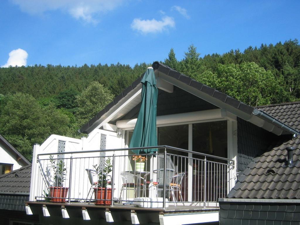 Ferienwohnungen Schoor Monreal Exterior foto