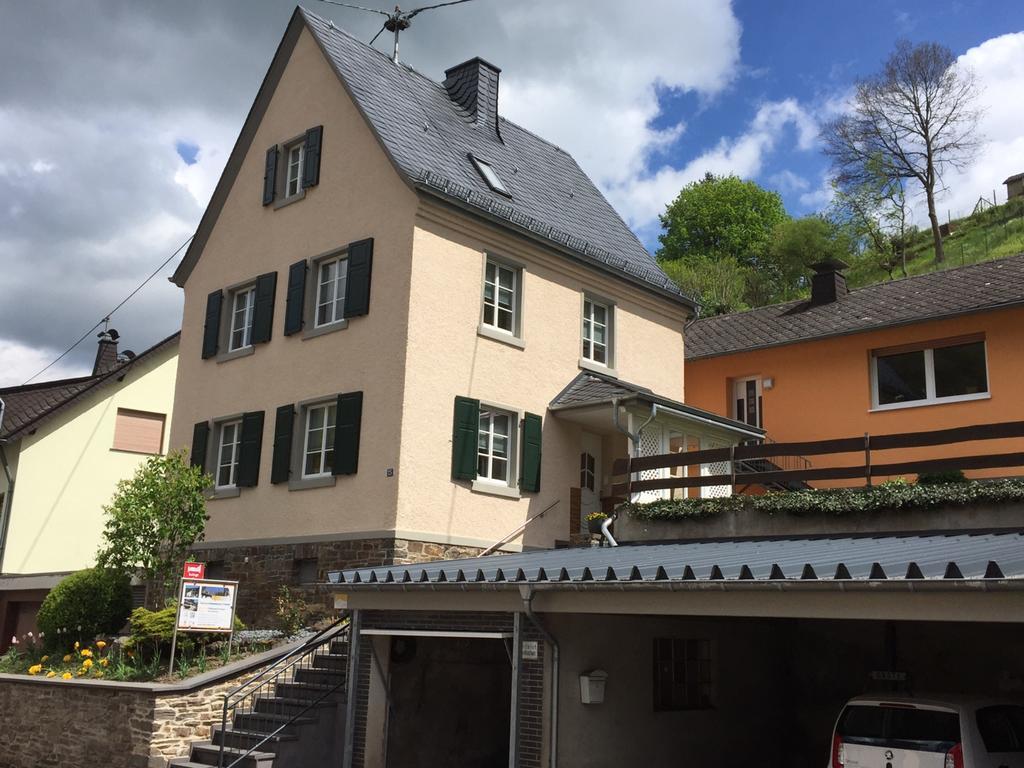 Ferienwohnungen Schoor Monreal Exterior foto